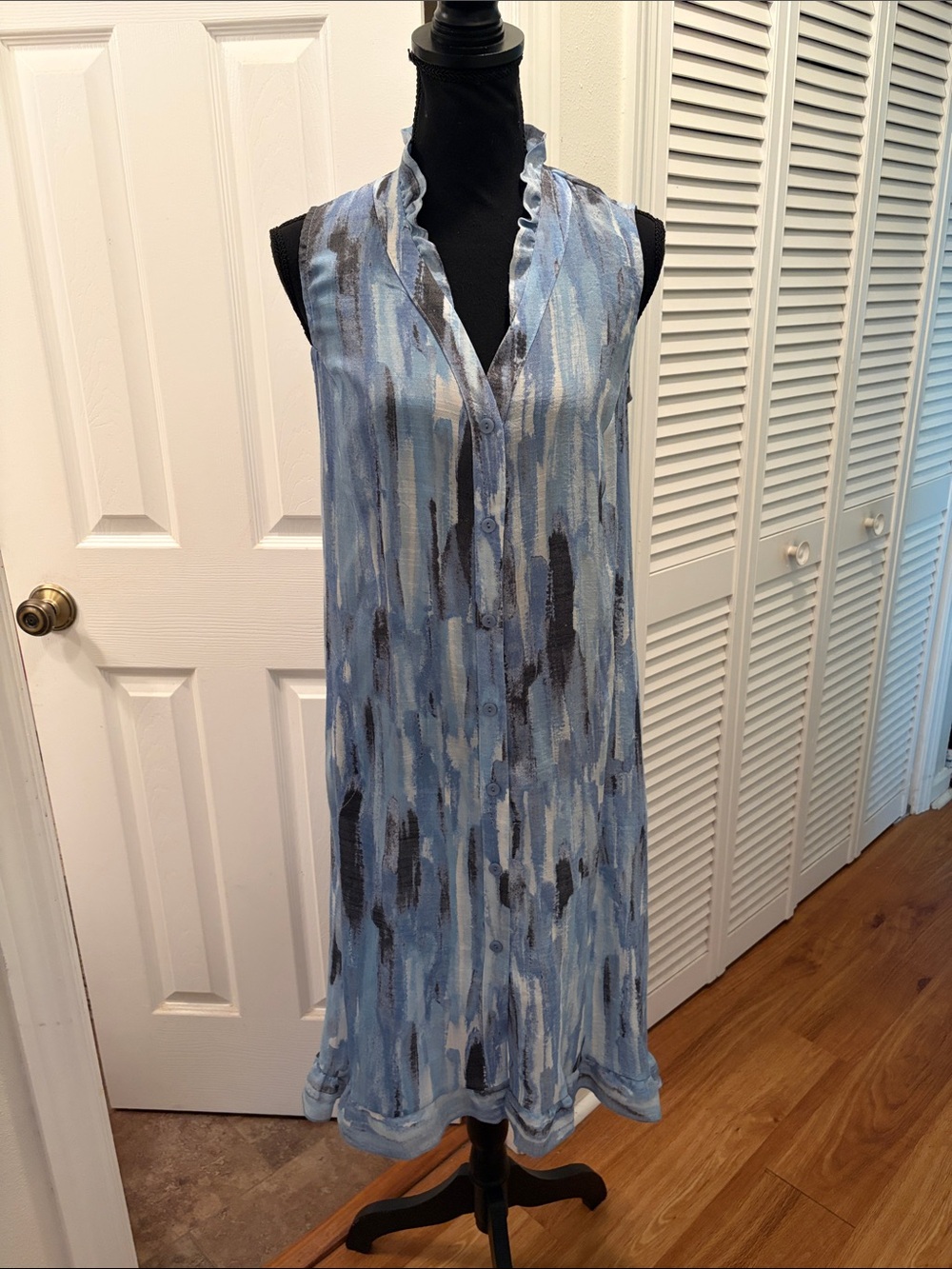 Pure Essence Urbanology Sky Blue Button Front Sleeveless Dress